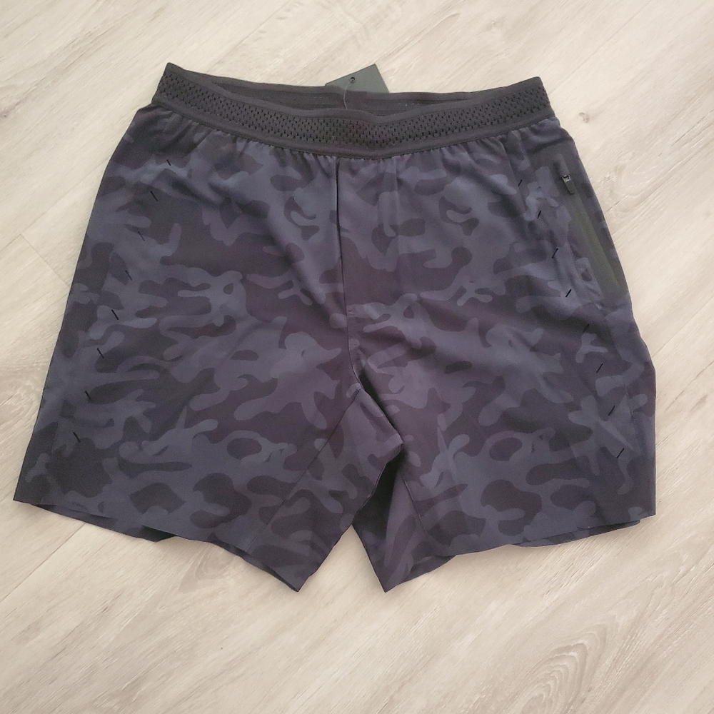 Ten Thousand Co. The Session Short